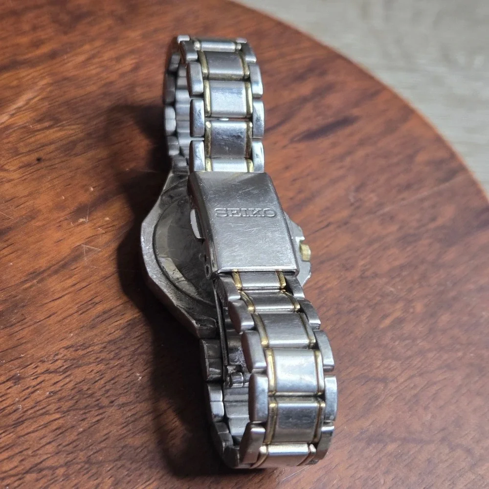 Seiko Two Tone Stainless Steel 100M Water Resistant Watch 7N82-0GS0 Tested
